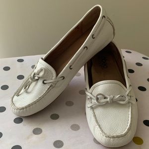 Abeo Loafers